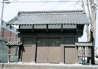 吉井藩陣屋の表門の画像