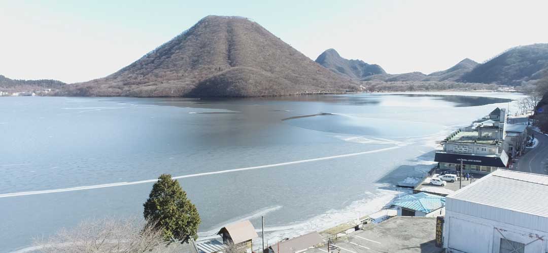 冬の榛名湖畔の画像