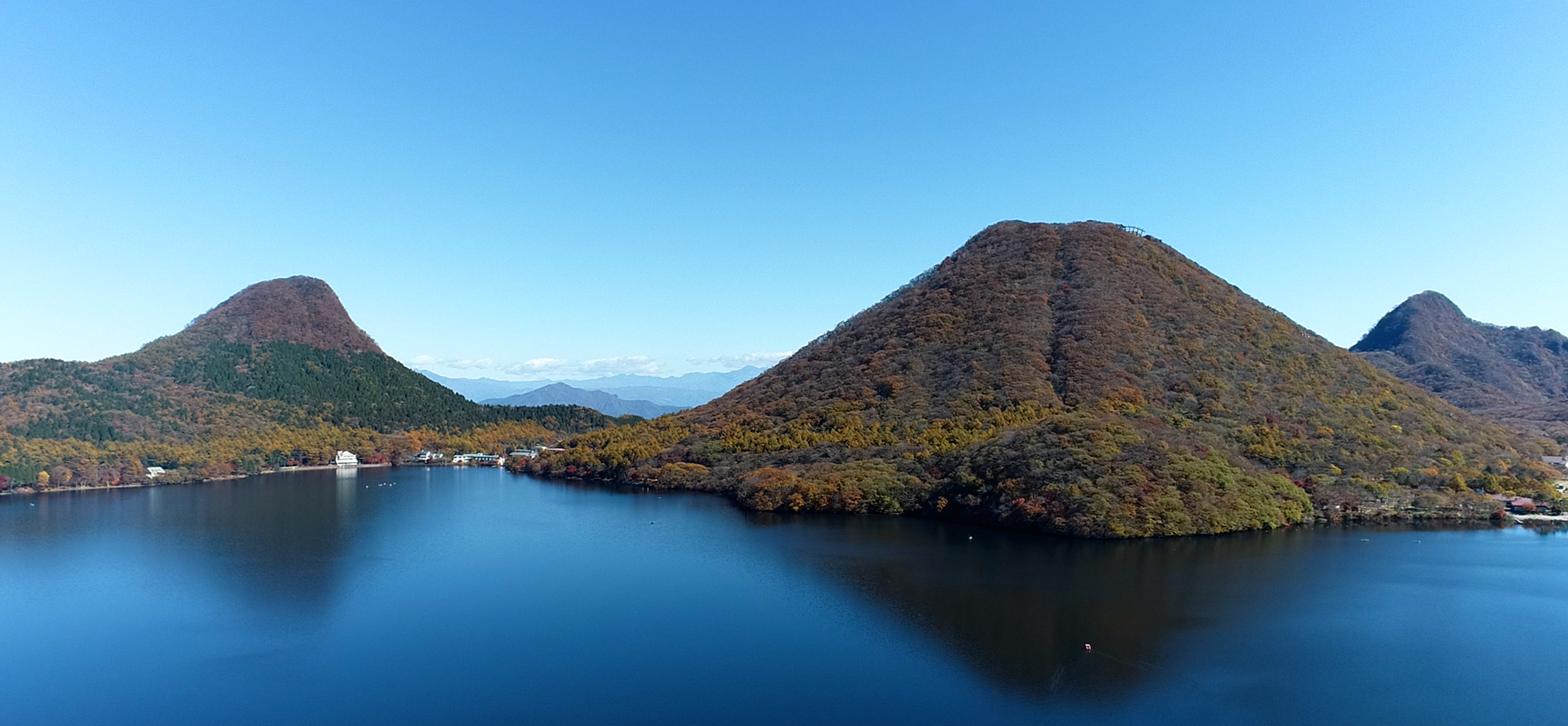 榛名山と榛名湖の画像
