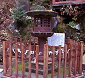 榛名神社の鉄燈籠