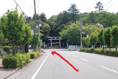 (写真1)護国神社の鳥居の画像