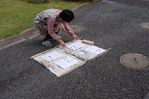 筒書染の様子2