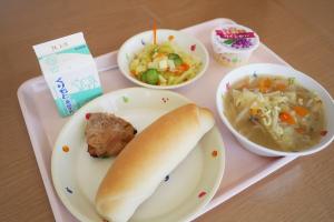 給食1