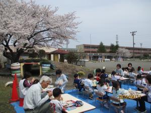 お花見給食4