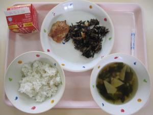 給食