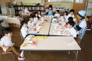 給食2