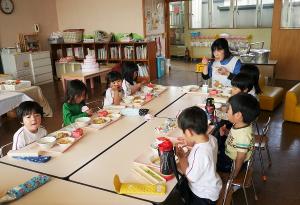 給食2