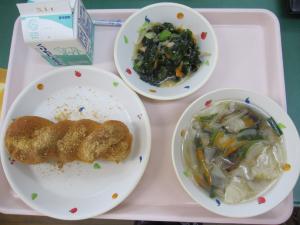 給食