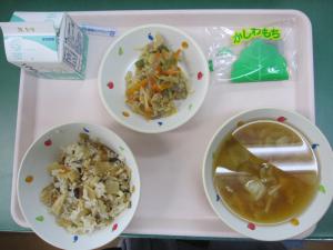 給食