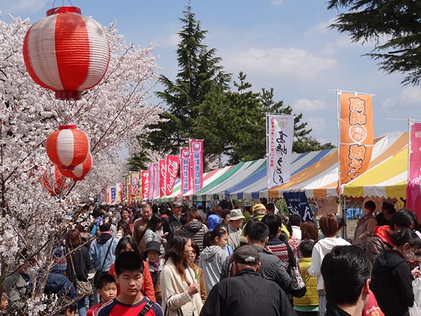 しんまち桜まつりの様子