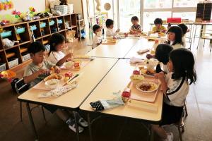 給食3