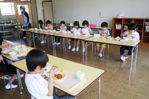 給食4