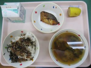 給食