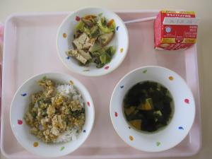 給食