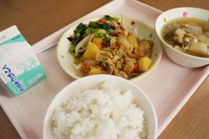 給食1