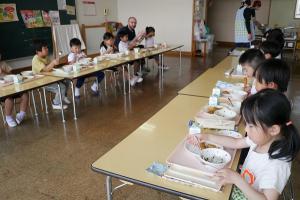 給食4