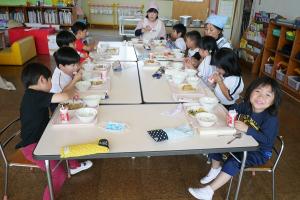 給食3