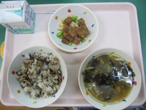 給食