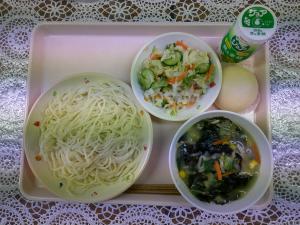 給食
