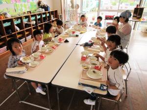 給食3