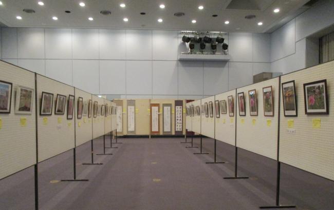 勤美展会場