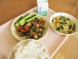 給食1