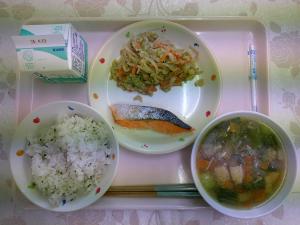 給食