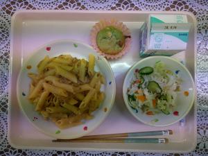 給食