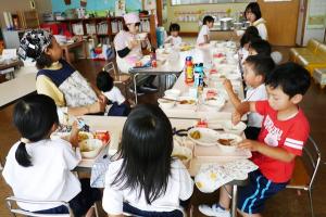 給食3