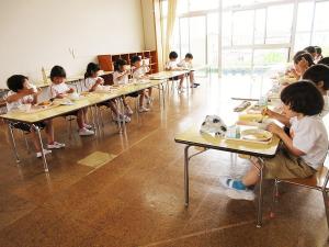 給食4
