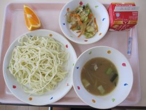 給食