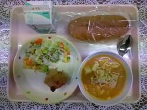 給食