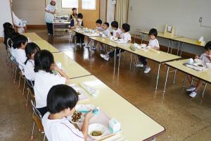 給食4