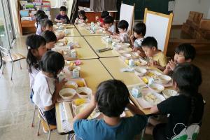 給食4