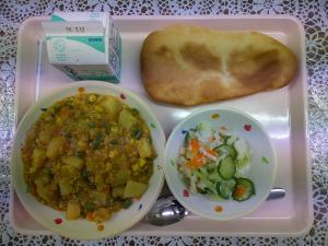 給食