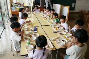 給食4