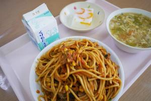 給食1