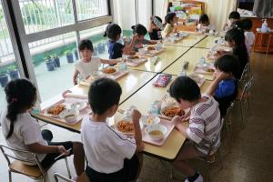 給食4