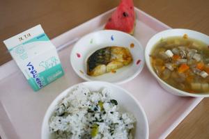 給食1