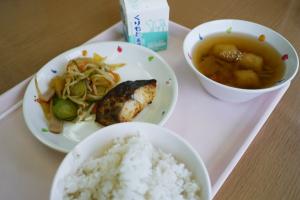 給食1