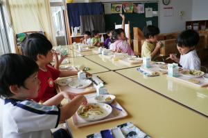 給食4