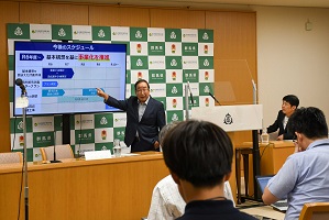 挨拶の様子1