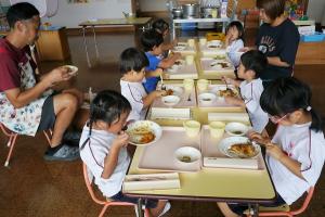 給食2