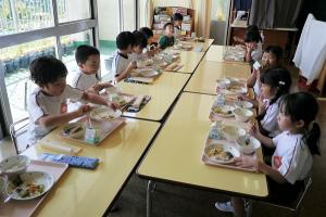 給食4