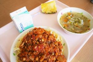 給食1