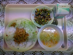 給食