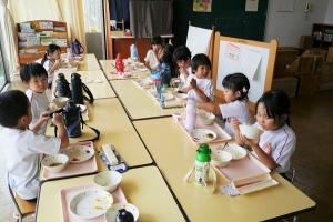 給食4