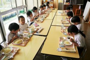 給食4