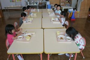 給食2