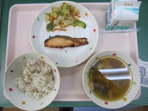 給食